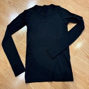 Swiftly Tech Long Sleeve Shirt - Size 6 - Black